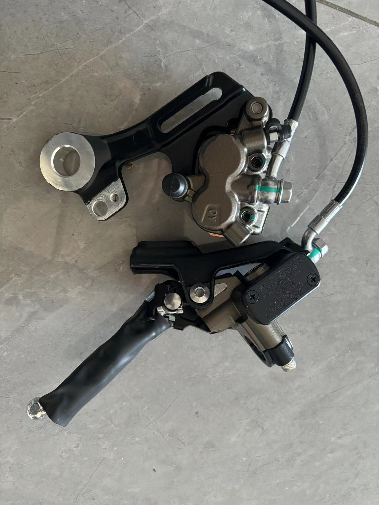 Kit Rem Ultra Bee untuk Lightb - Brake Caliper ulasan dan harga